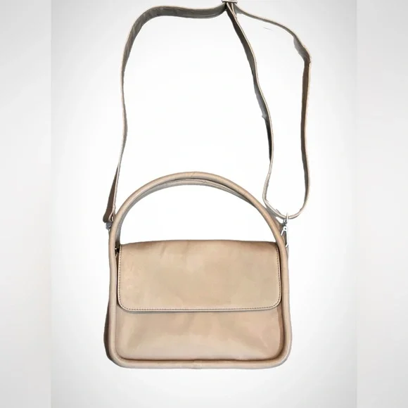 New Classic buttery leather bag with handles and crossbody strap - Picture 2 of 15